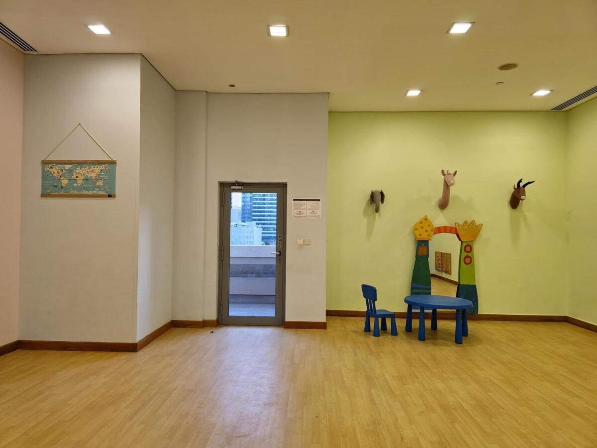 Dayf-cla Downtown Boulevard Chic 1bdr Study Apartment Dubai